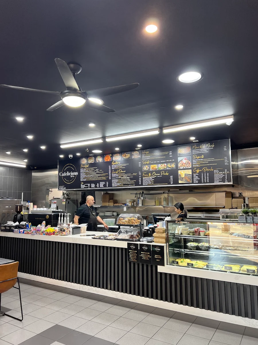 Vibe, Cafelicious & Co