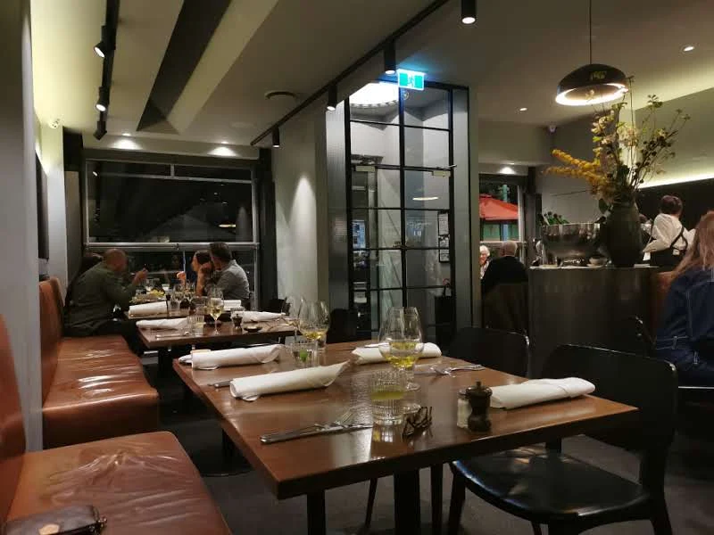 Vibe, Bacash Restaurant