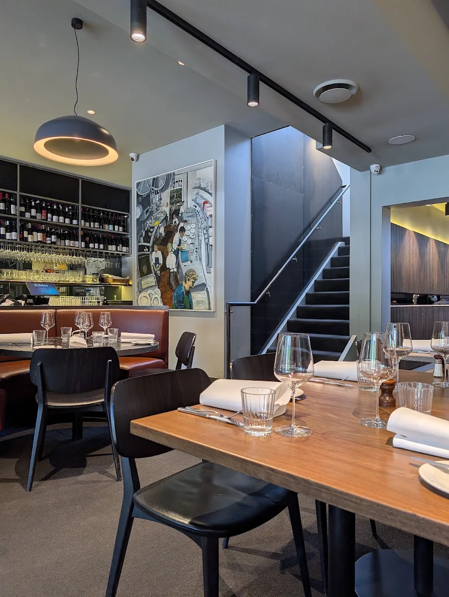 Vibe, Bacash Restaurant