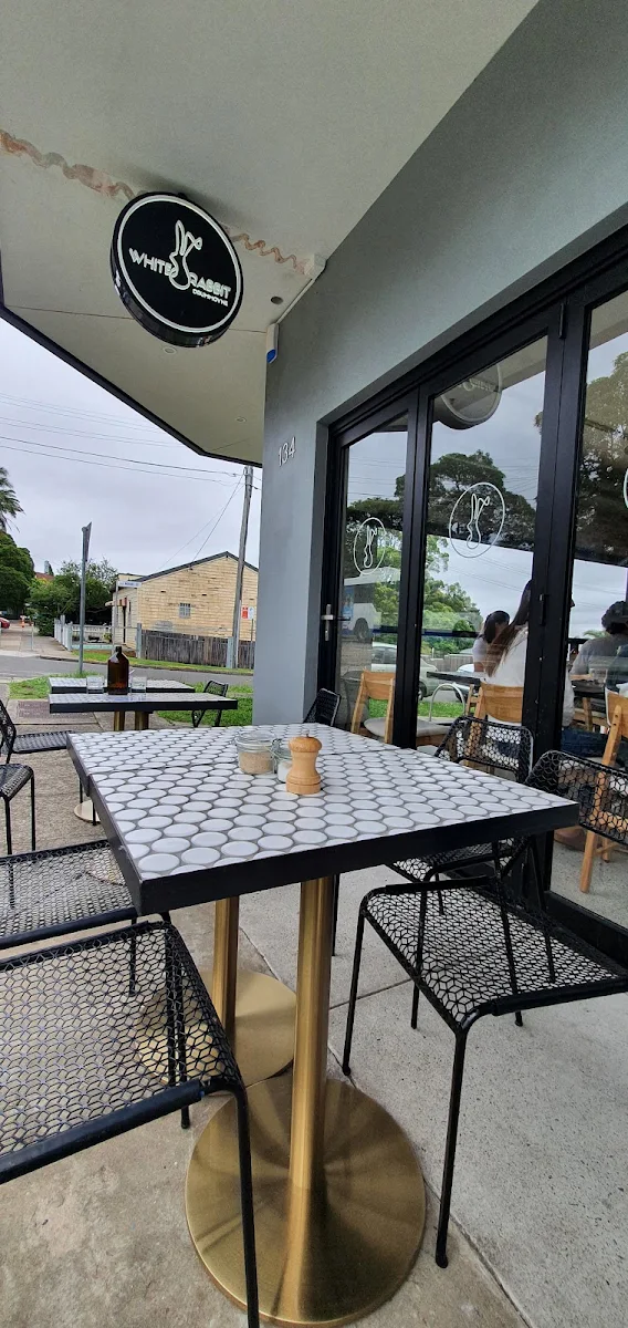 Vibe, White Rabbit Drummoyne