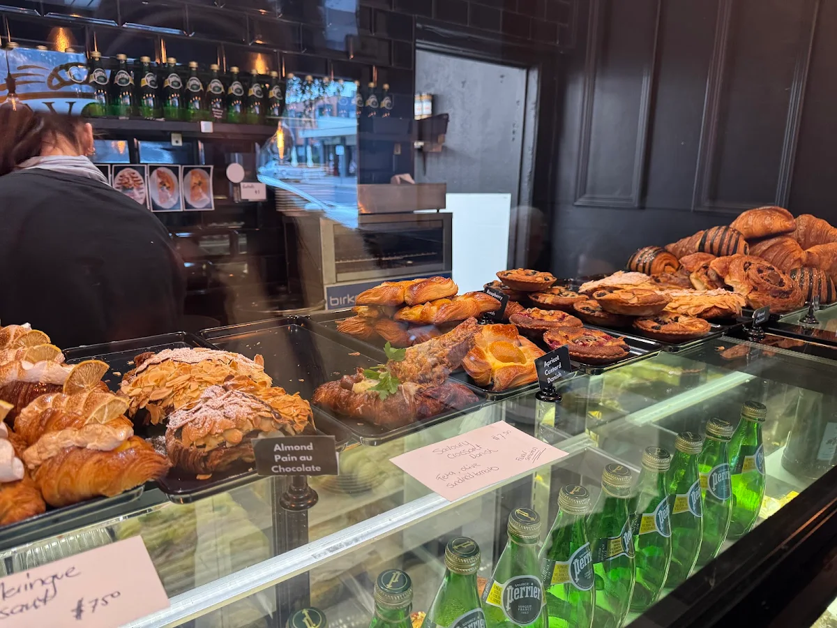 Vibe, Flavours Patisserie Cafe
