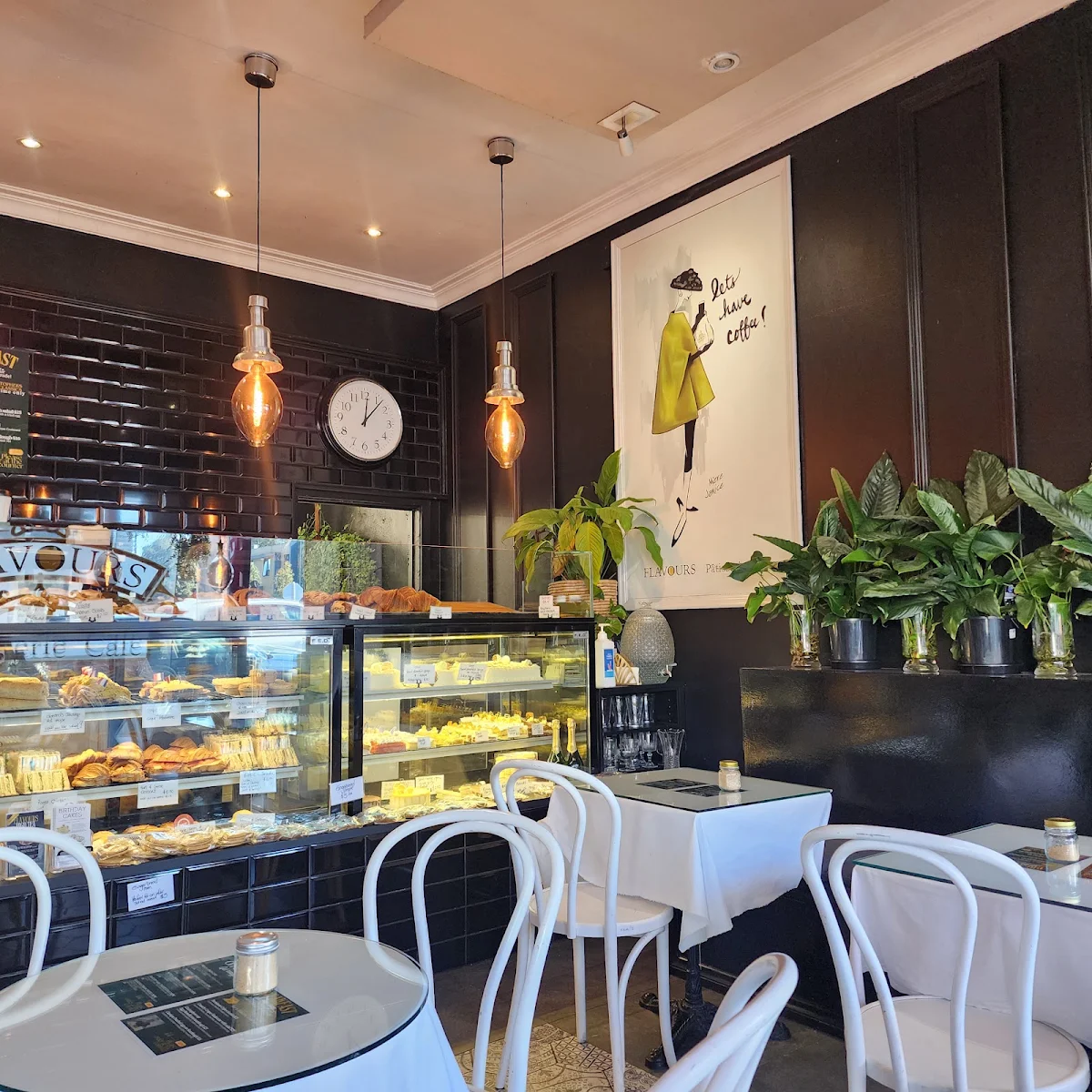 Vibe, Flavours Patisserie Cafe