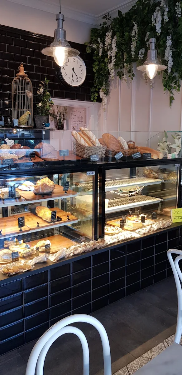 Vibe, Flavours Patisserie Cafe