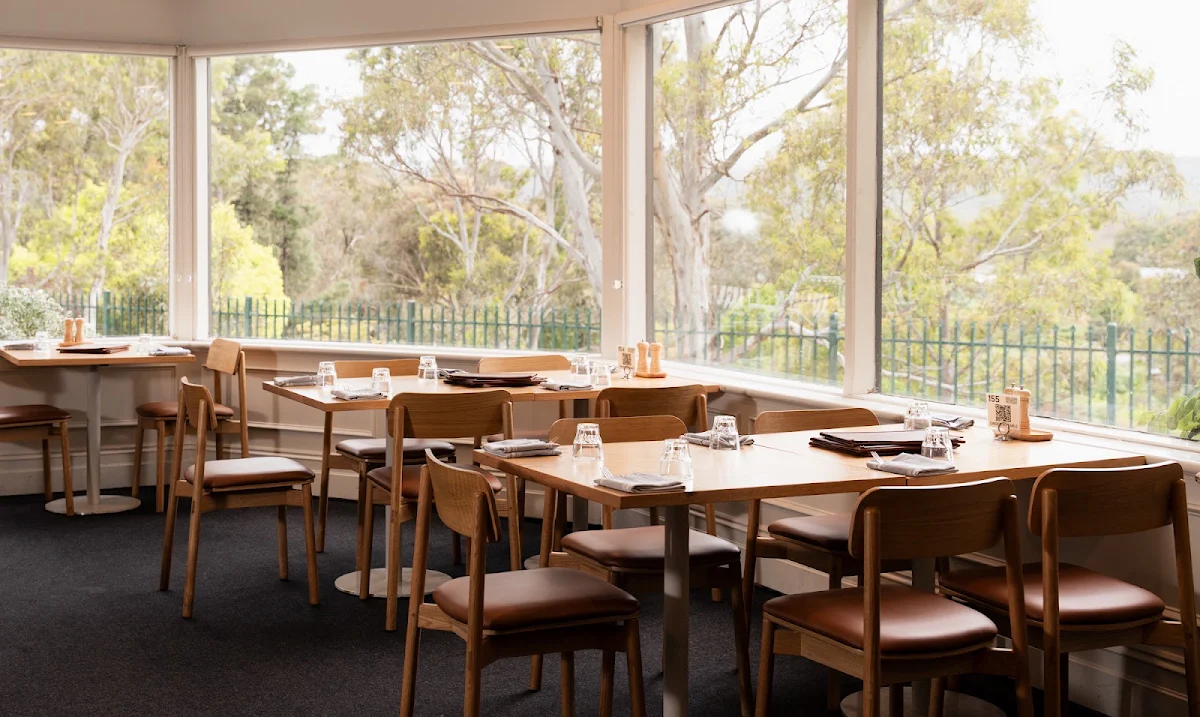 Vibe, Belair Hotel