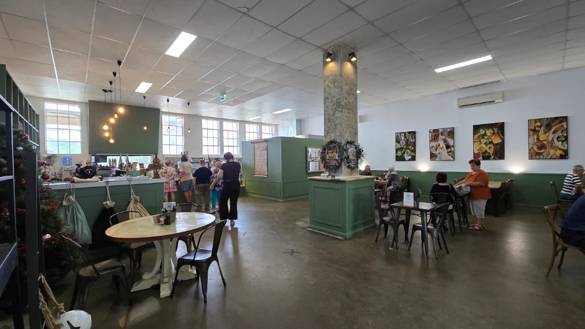 Vibe, Soul Food Depot & Gallery