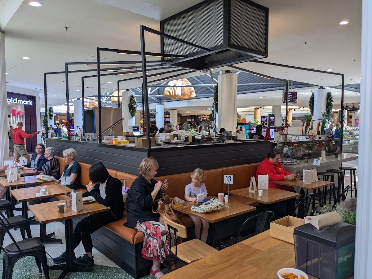 Vibe, Rowa Café