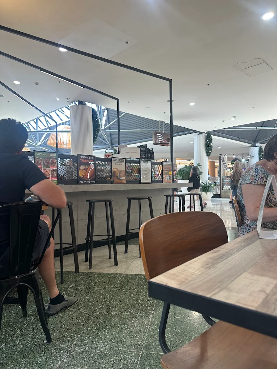 Vibe, Rowa Café