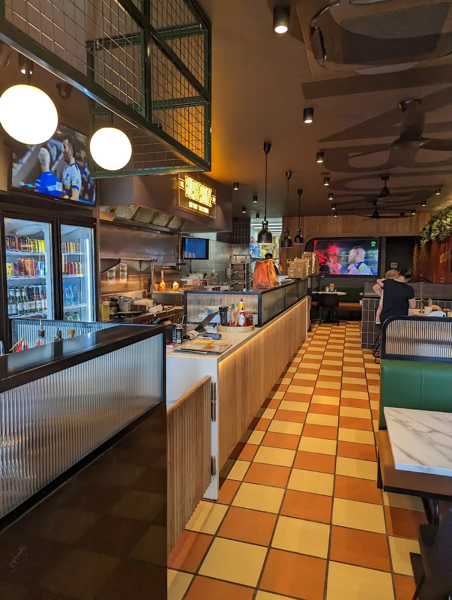 Vibe, Burgerooze Sunbury