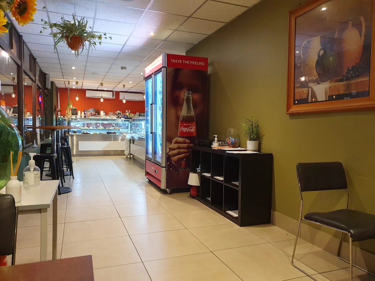 Vibe, Dawn to Dusk Cafe and Restaurant
