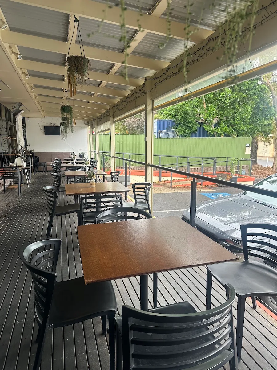 Vibe, Dawn to Dusk Cafe and Restaurant