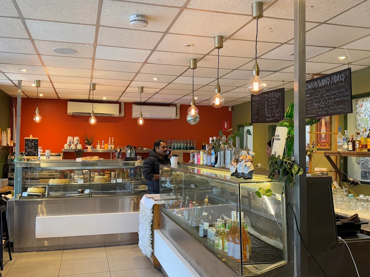 Vibe, Dawn to Dusk Cafe and Restaurant