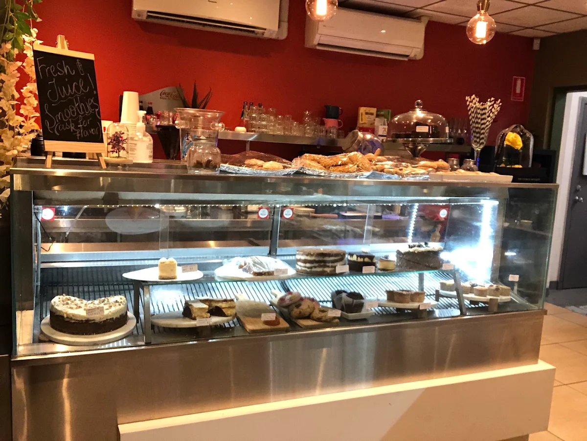 Vibe, Dawn to Dusk Cafe and Restaurant