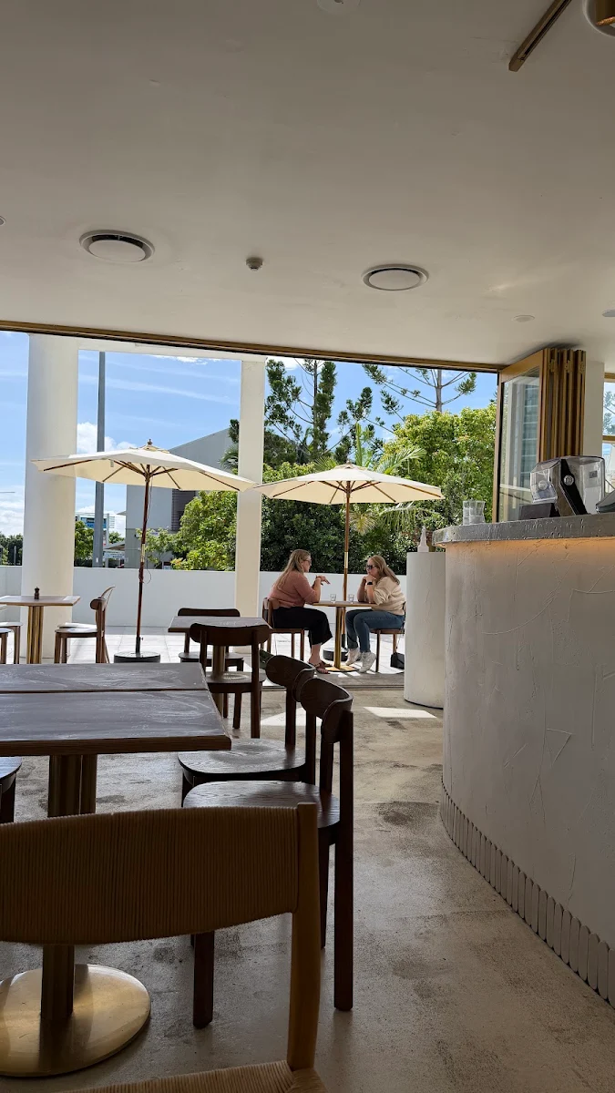Vibe, LOVI cafe bar and grill