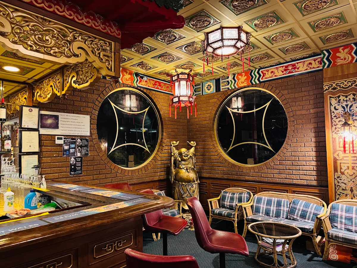 Vibe, Golden Sea Dragon Chinese Restaurant