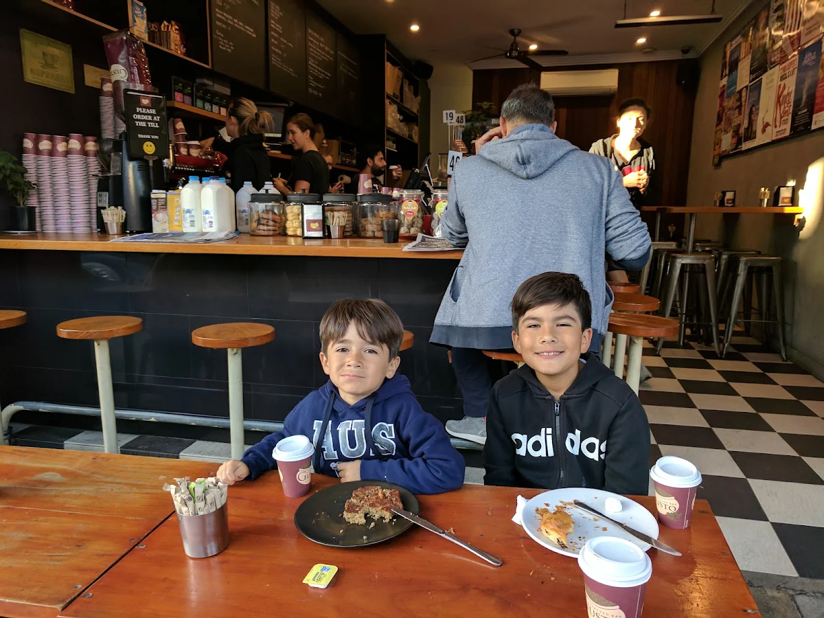 Vibe, Gusto Espresso Bar