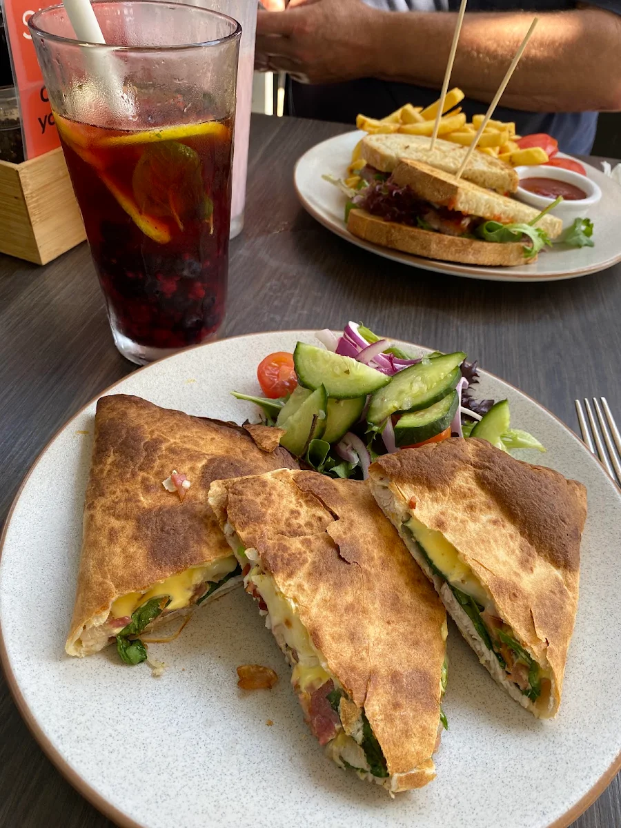Food & drink, The Coffee Club Café - The Strand Townsville