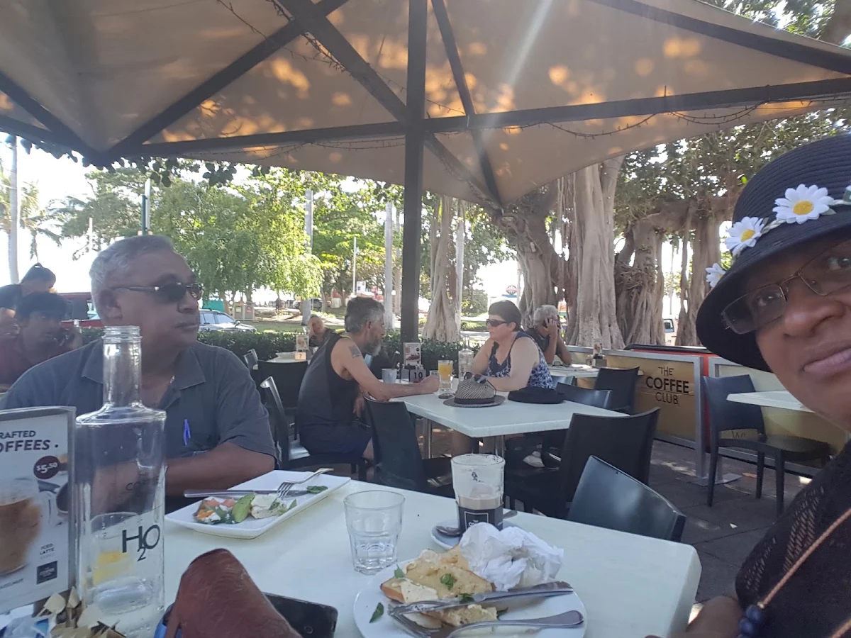 Vibe, The Coffee Club Café - The Strand Townsville