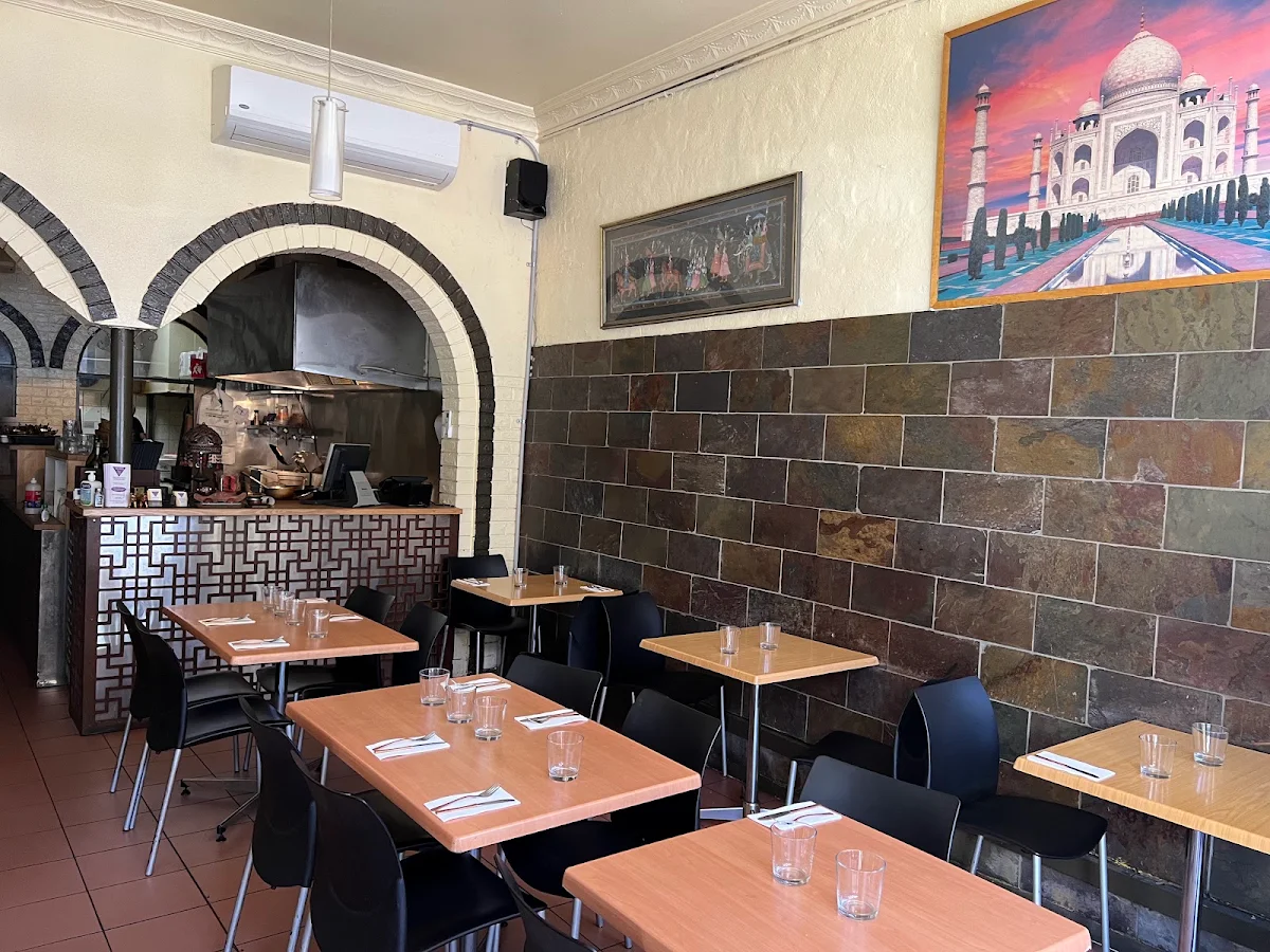 Vibe, Fitz Curry Cafe