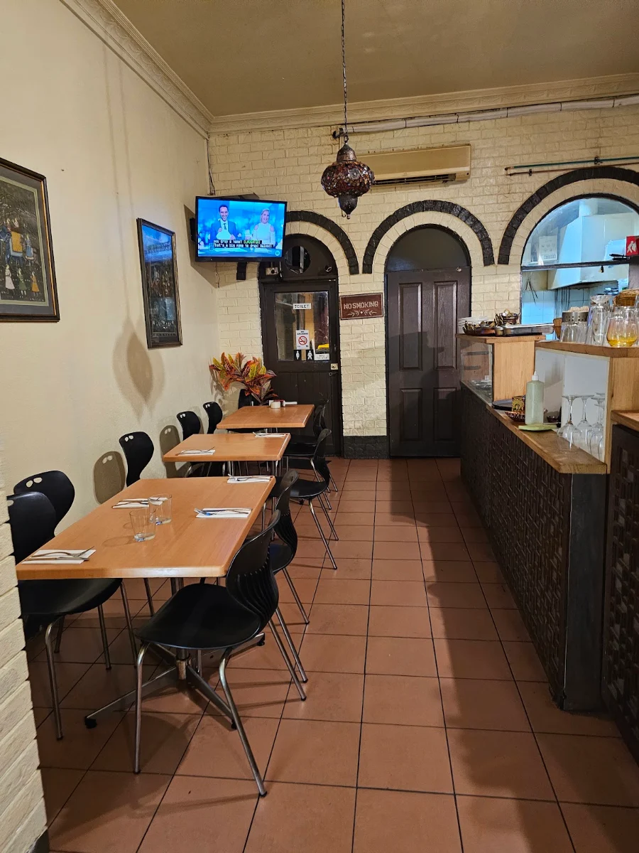 Vibe, Fitz Curry Cafe