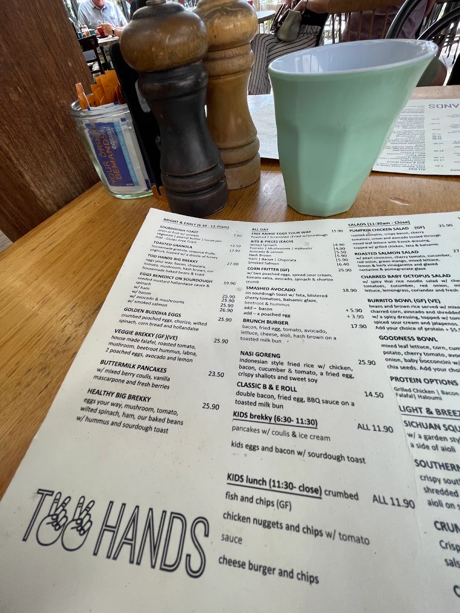Menu, Too Hands