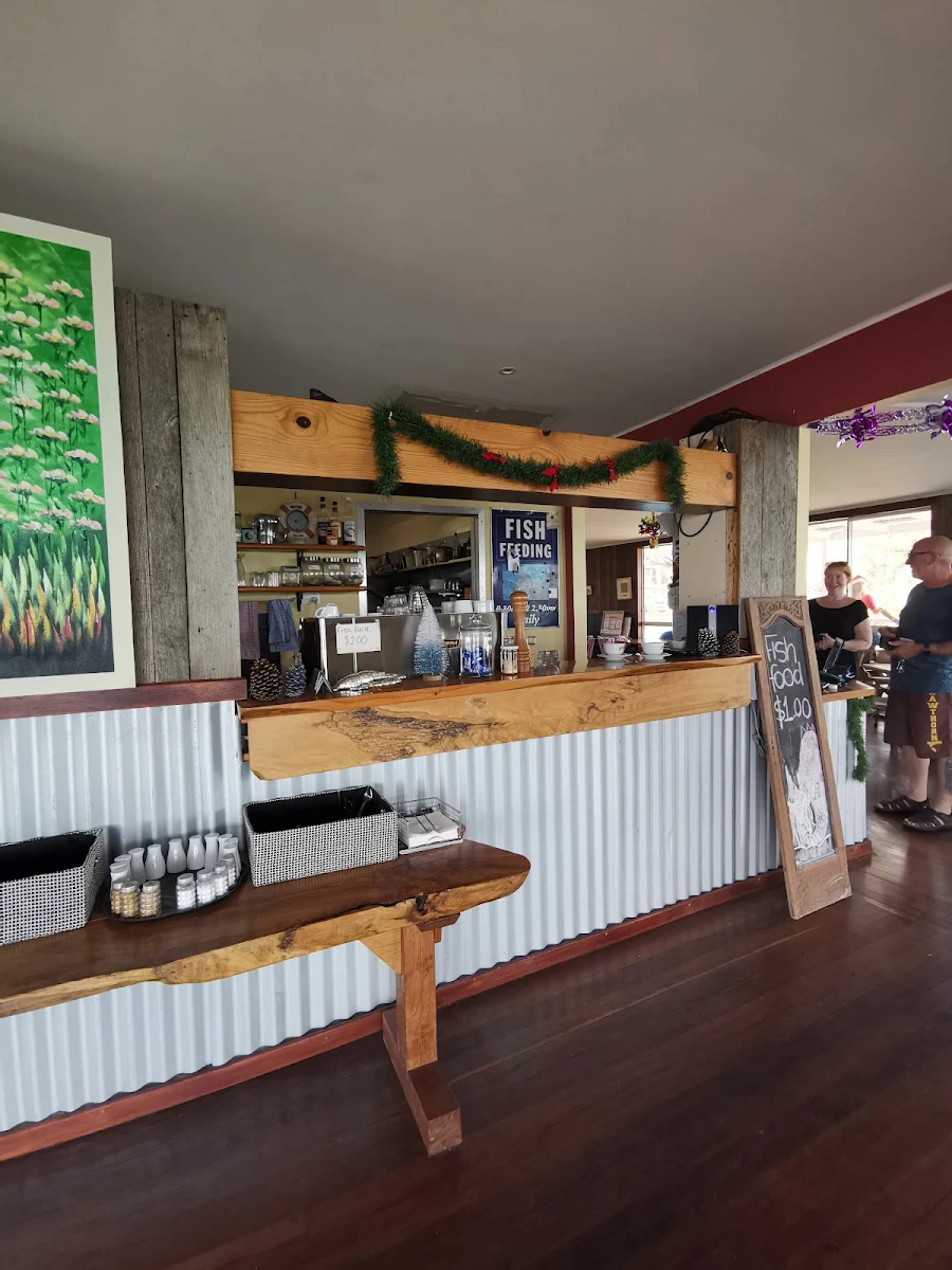 Vibe, Waterbird Restaurant
