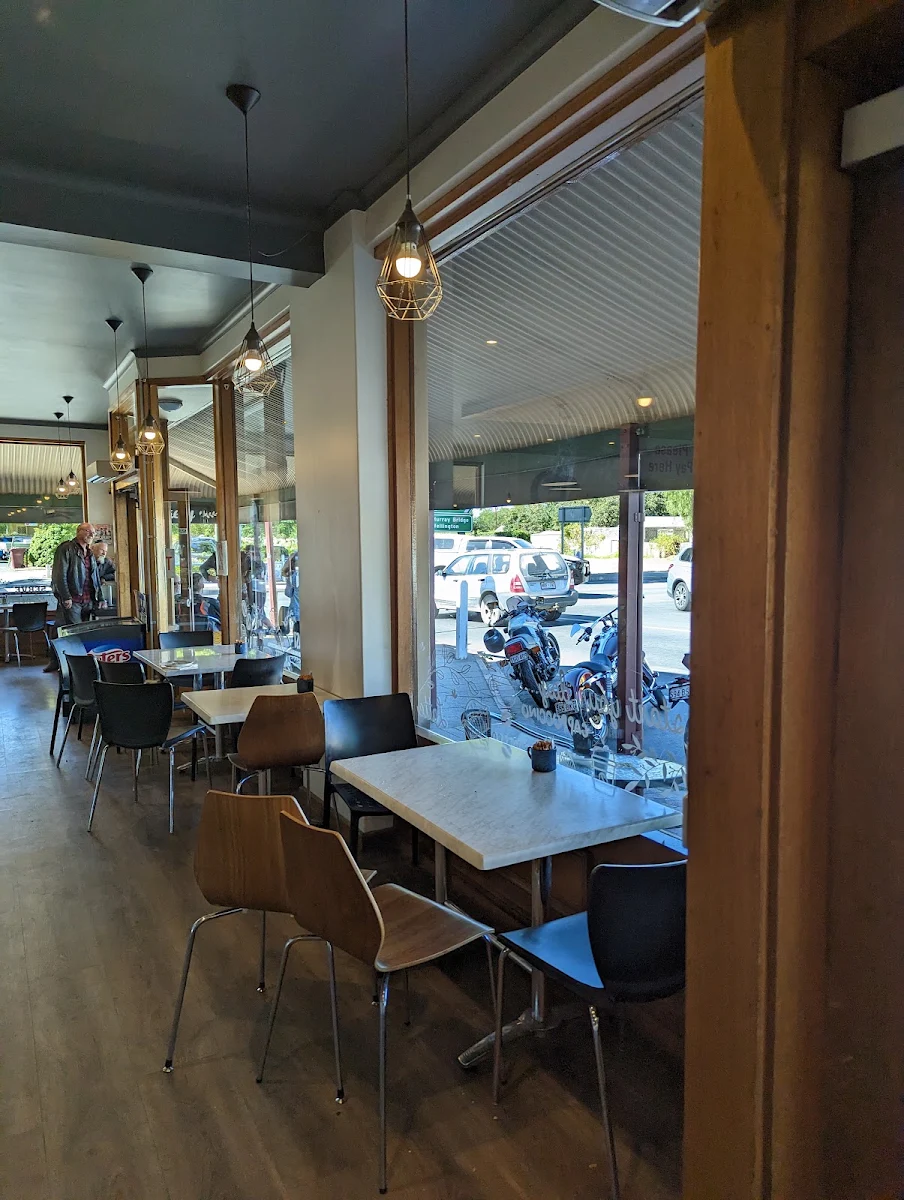 Vibe, Strath Corner Bakery