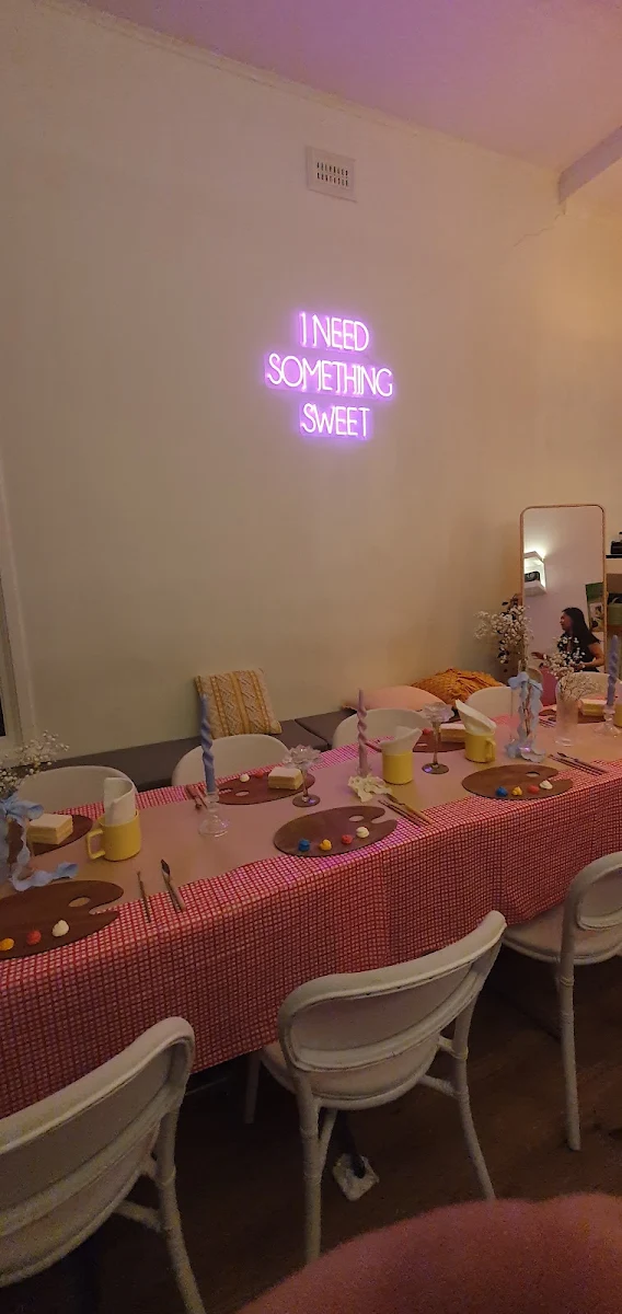 Vibe, MEEYA CAFE