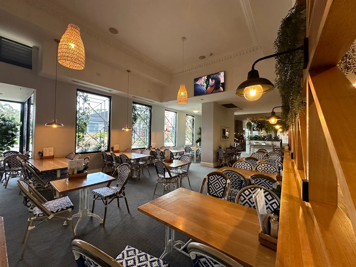 Vibe, Kings Park Tavern