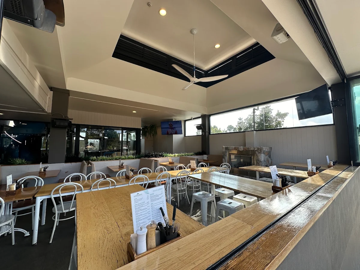 Vibe, Kings Park Tavern