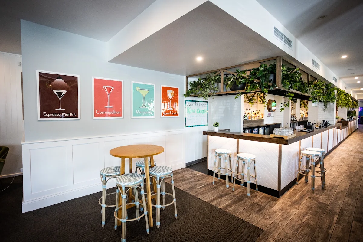 Vibe, Kings Park Tavern