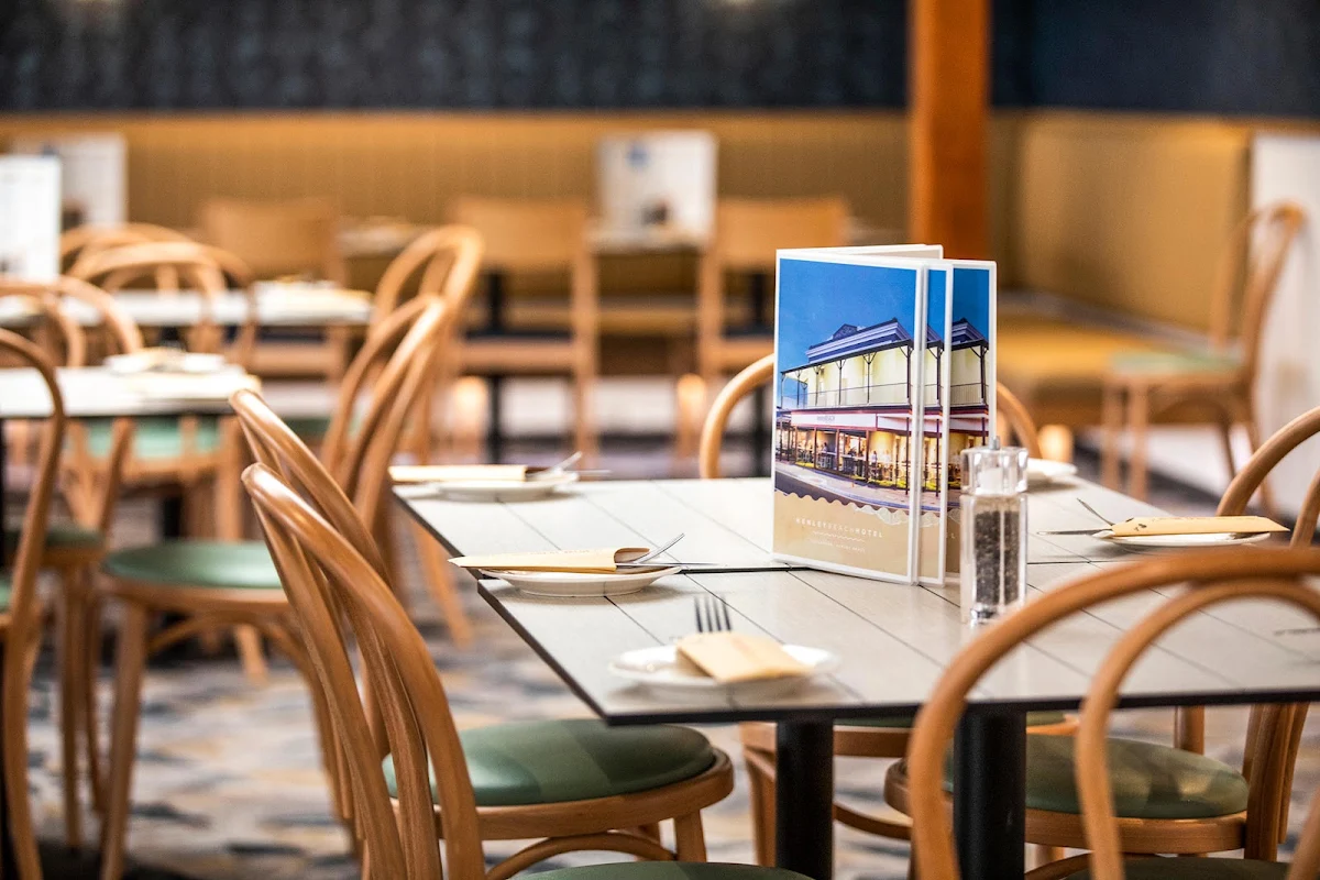 Vibe, Henley Beach Hotel