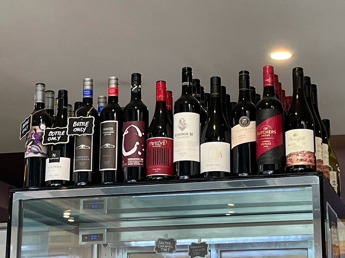 Vibe, Henley Beach Hotel