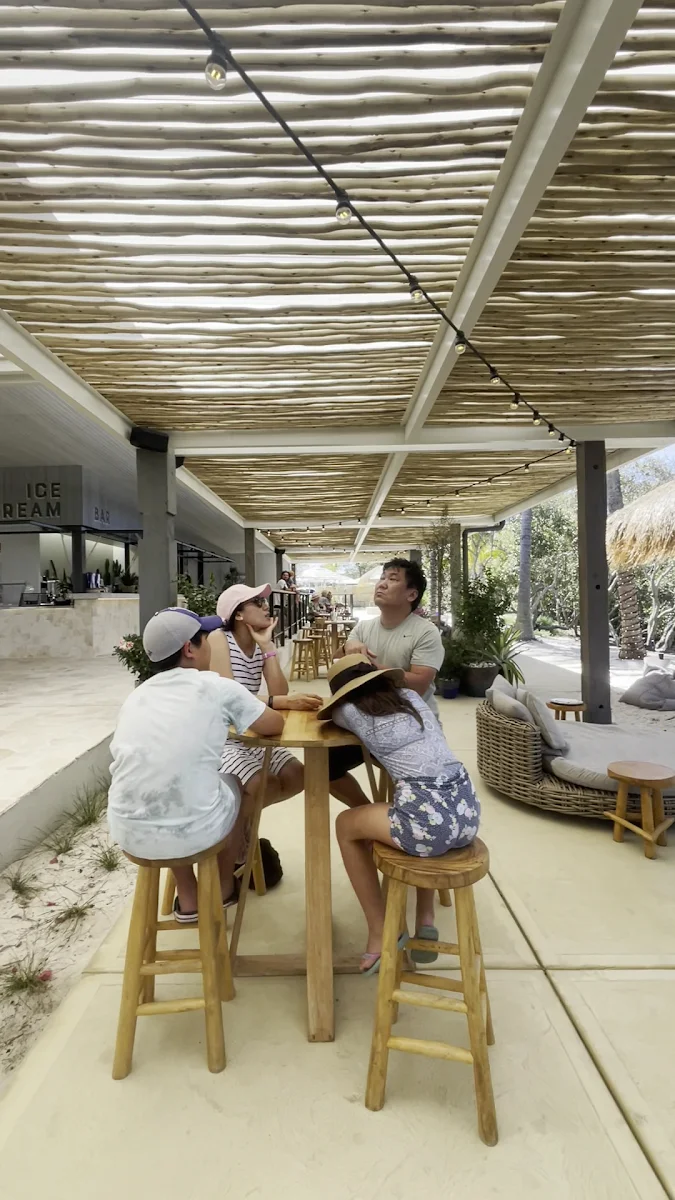 Vibe, Oyster Shed Beach Club