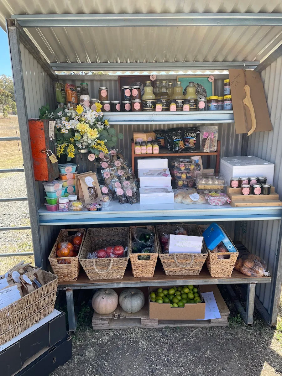 Vibe, Bakery Farm Stand
