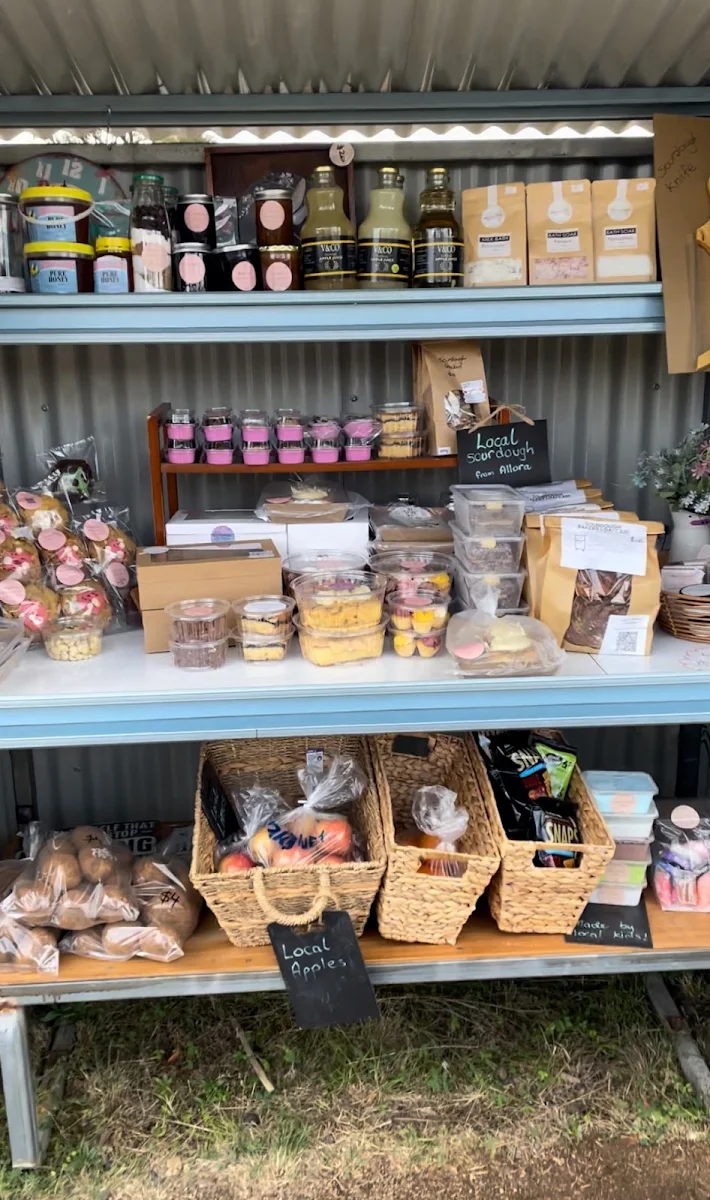 Vibe, Bakery Farm Stand