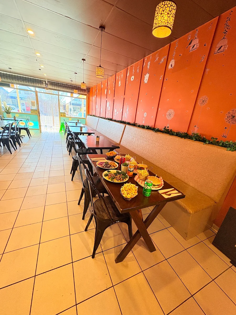 Vibe, Mediterranean Pizza & Pasta Restaurant