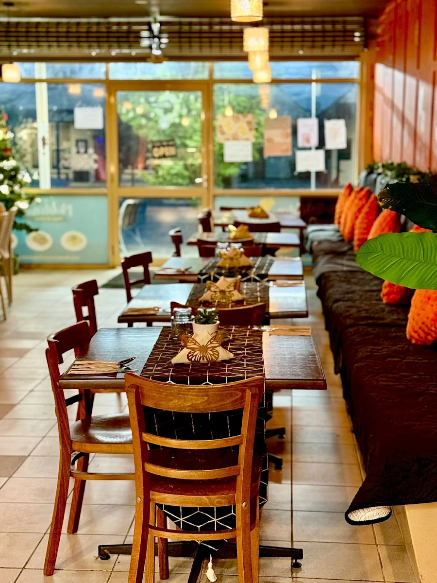 Vibe, Mediterranean Pizza & Pasta Restaurant