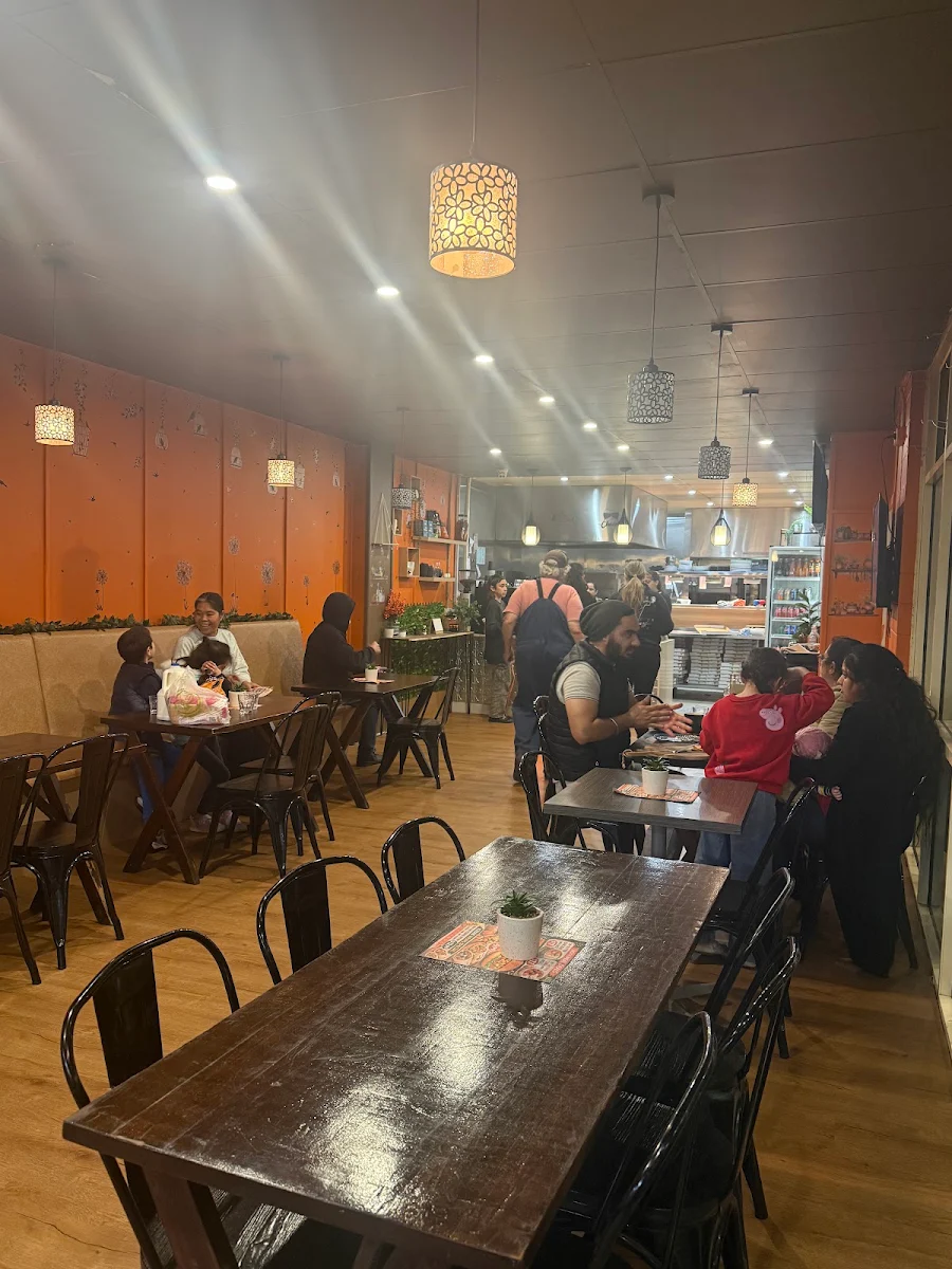 Vibe, Mediterranean Pizza & Pasta Restaurant
