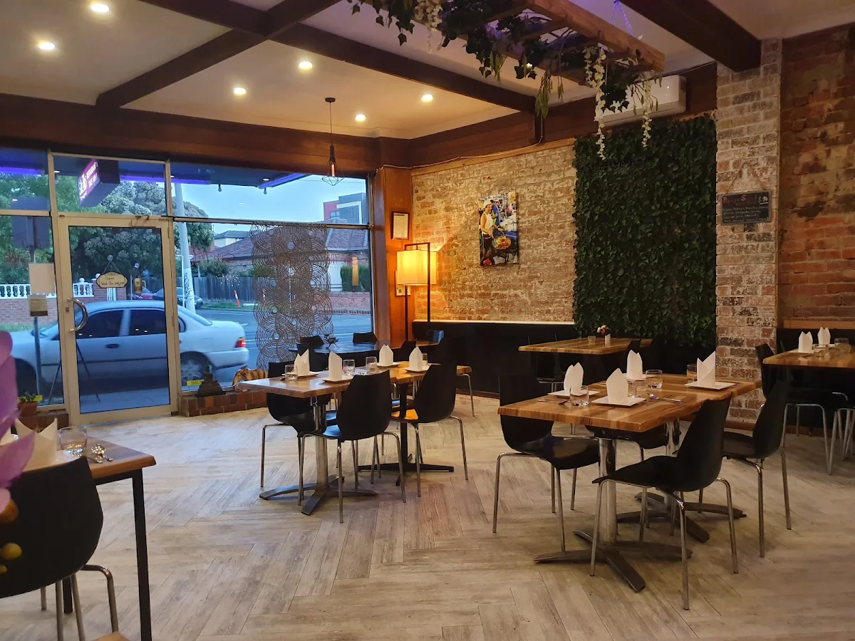 Vibe, Silk Thai Restaurant