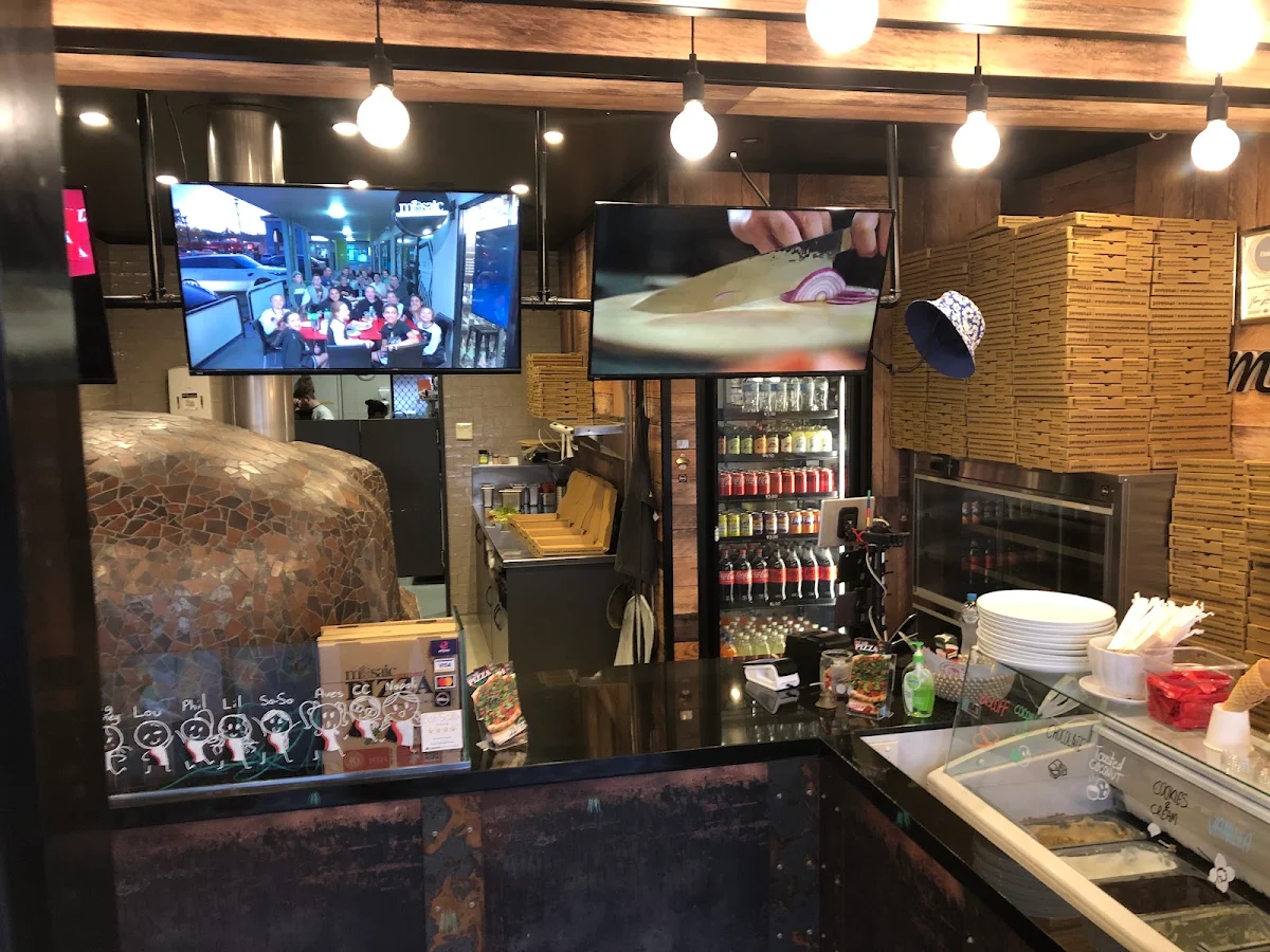 Vibe, Mosaic Pizza