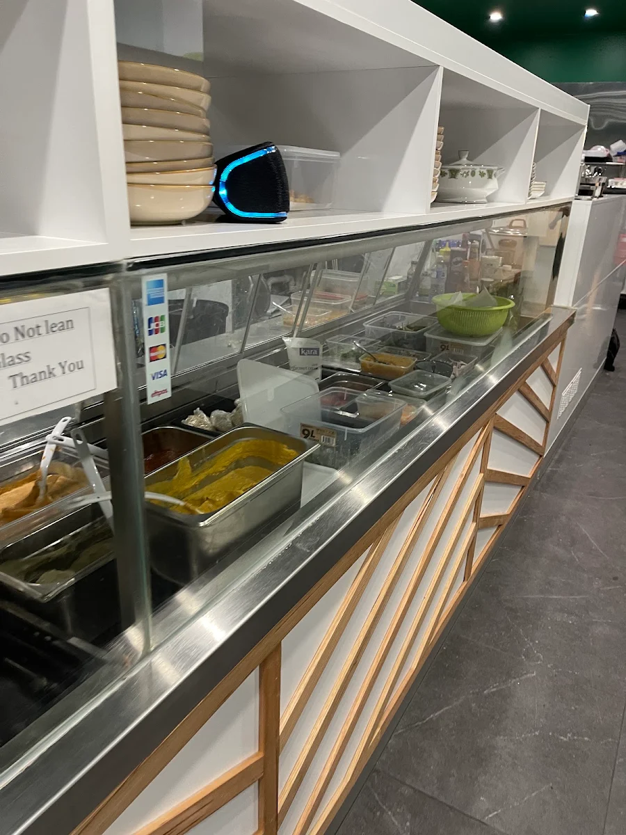 Vibe, Ummah Thai Melton