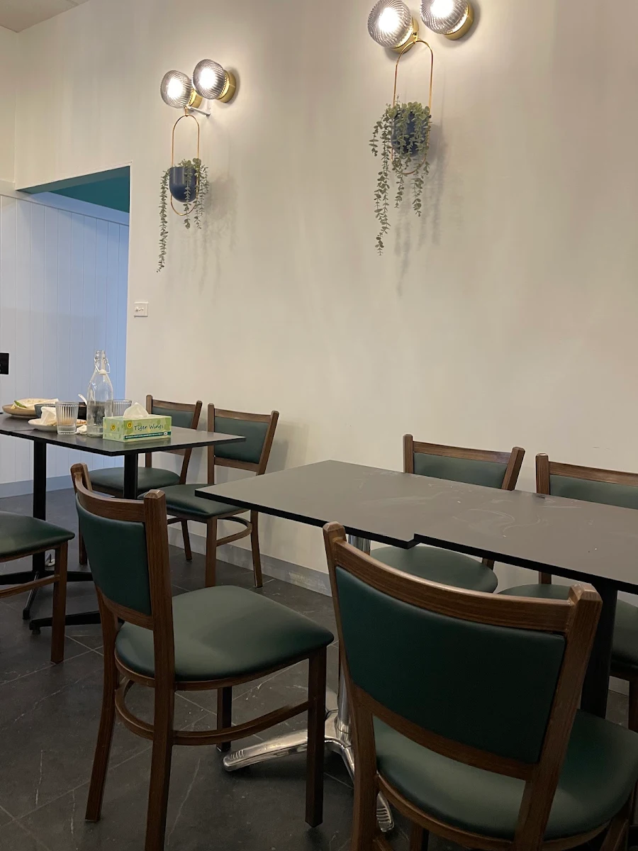 Vibe, Ummah Thai Melton