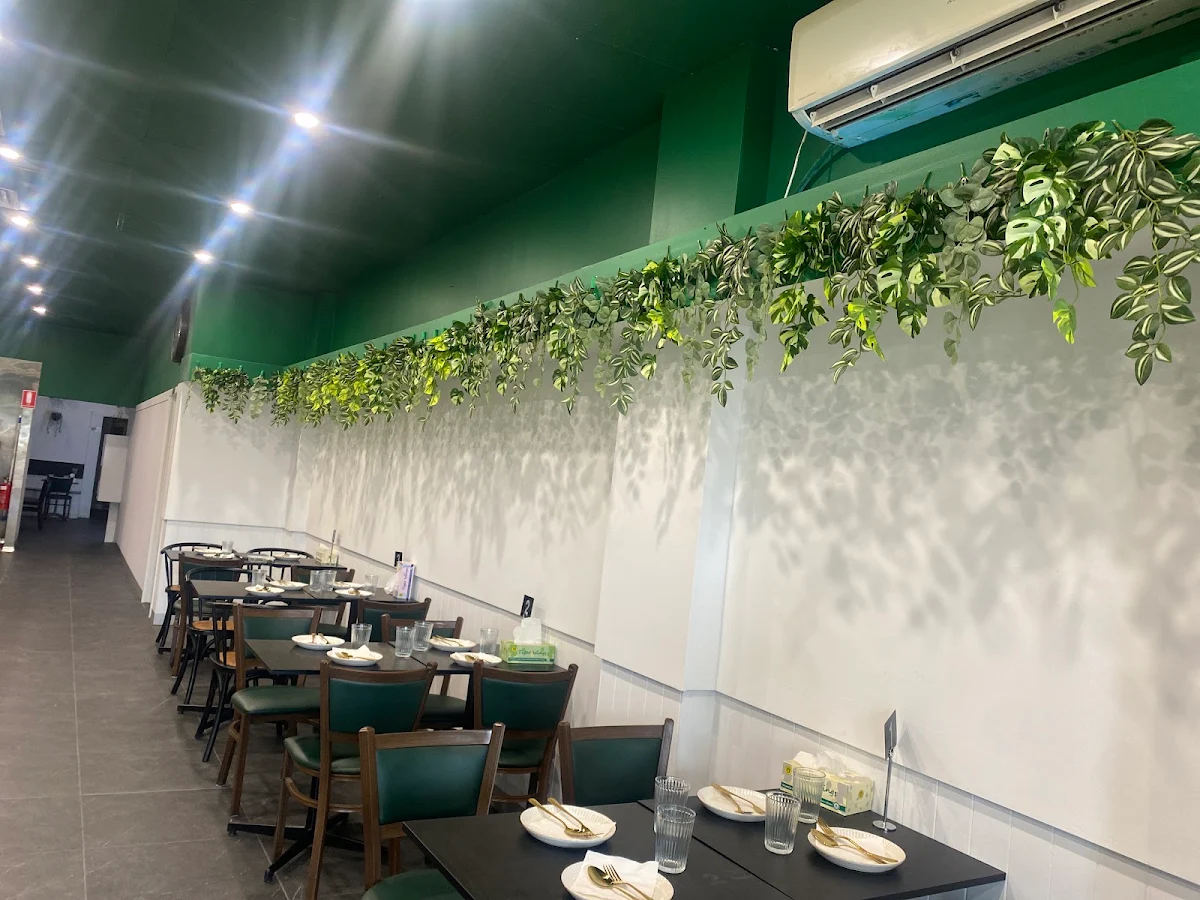Vibe, Ummah Thai Melton