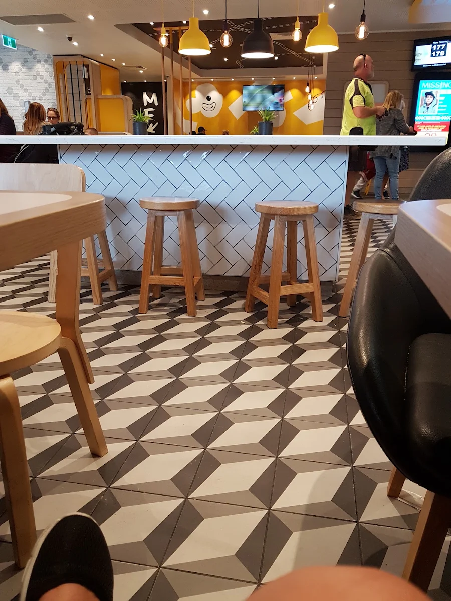 Vibe, McDonald's Pimpama City