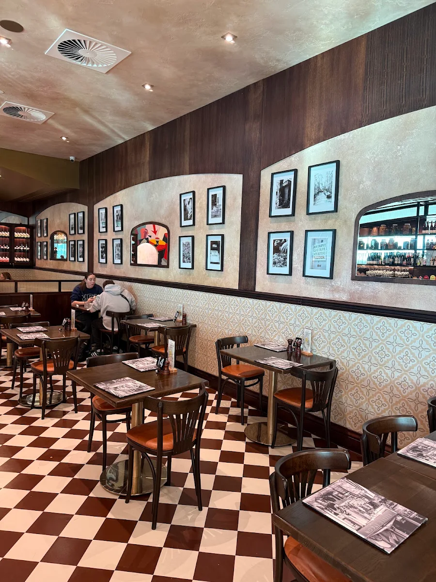 Vibe, Little Lygon (Formerly Pope Joan)