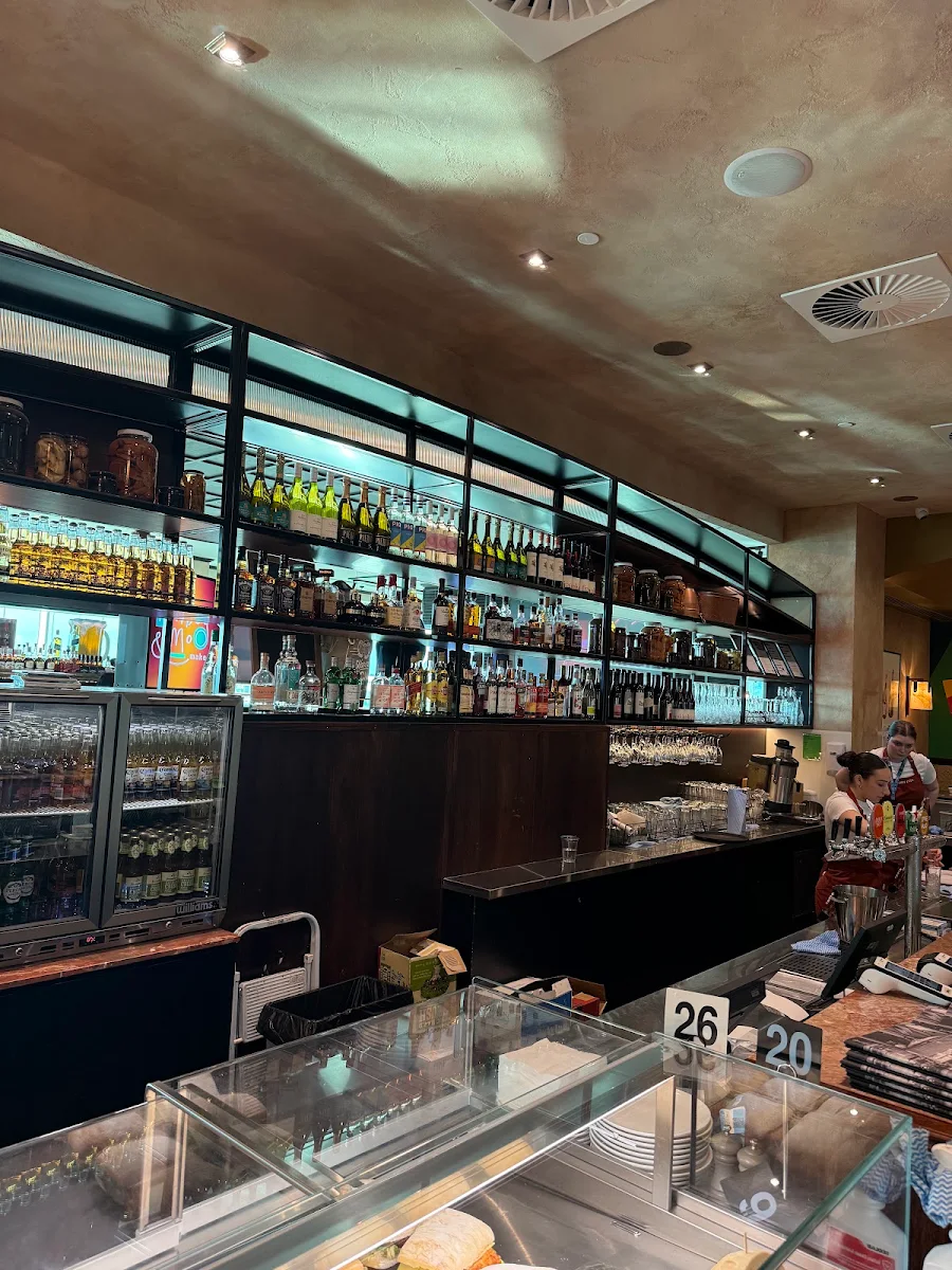 Vibe, Little Lygon (Formerly Pope Joan)