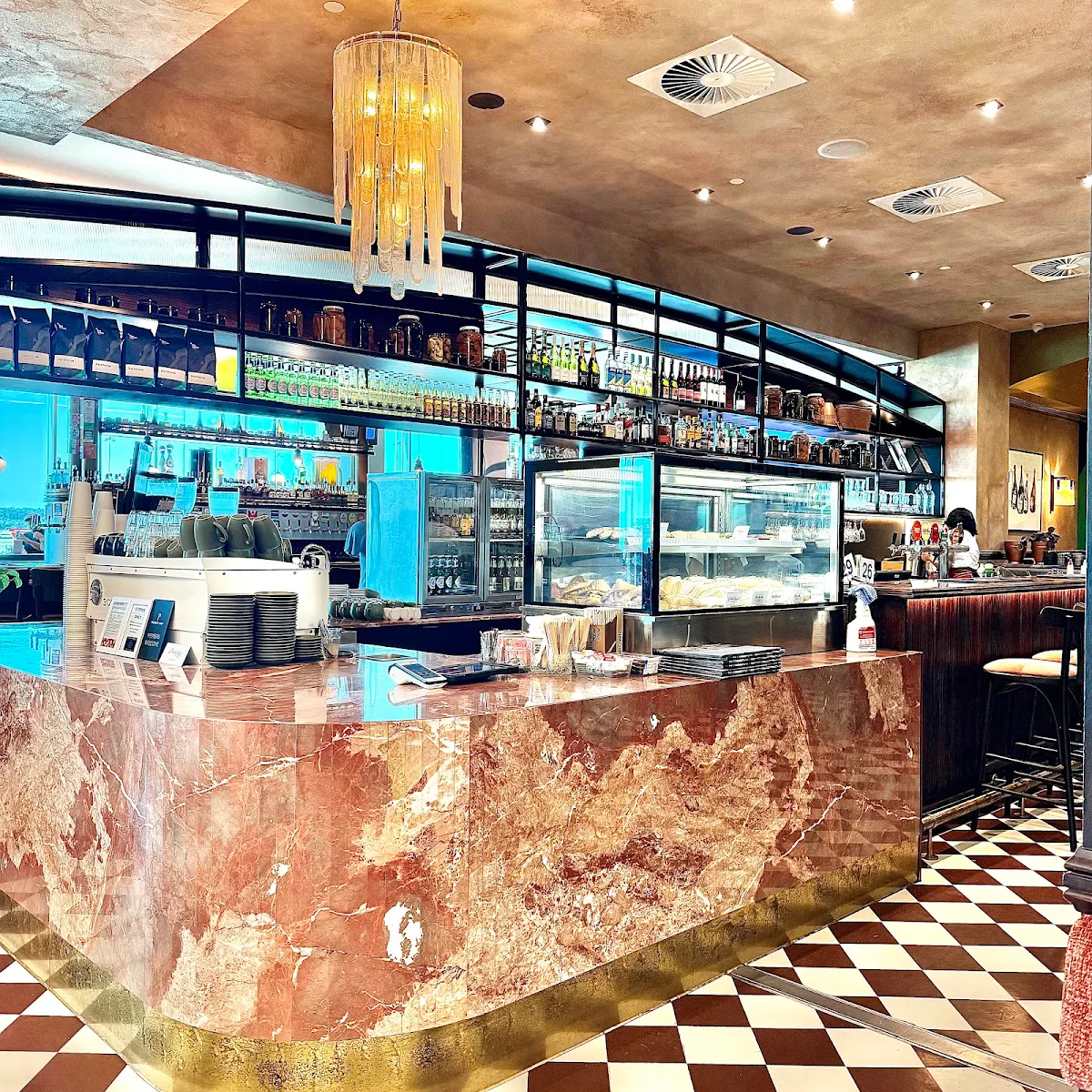 Vibe, Little Lygon (Formerly Pope Joan)