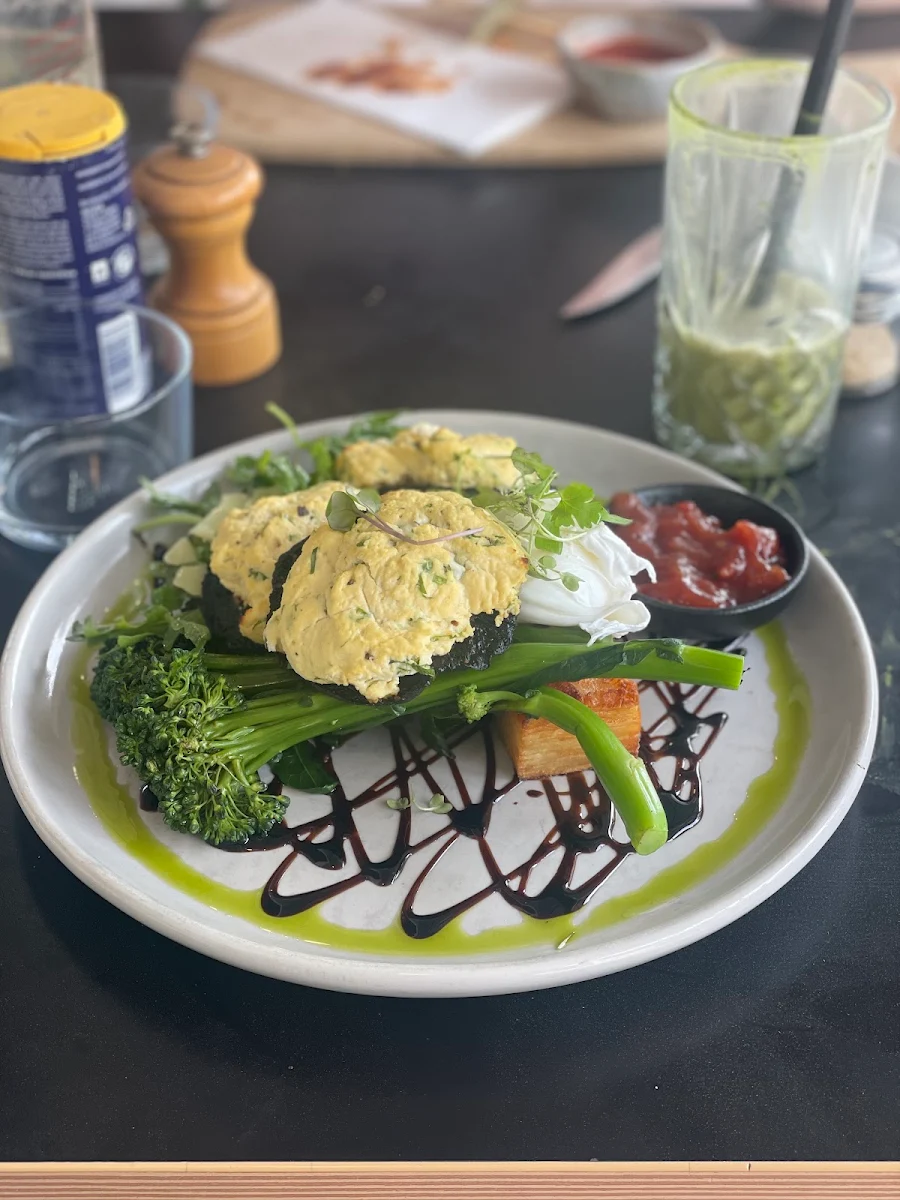 Food & drink, Tancks Corner