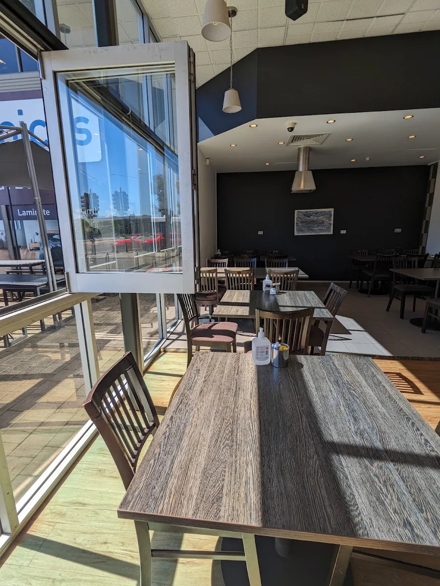 Vibe, Cafe2617