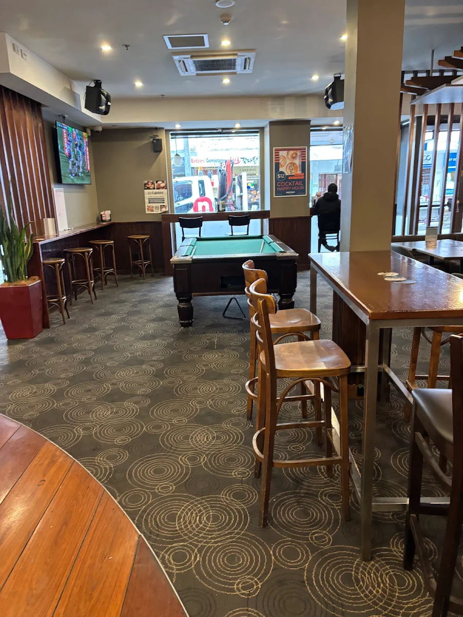 Vibe, Ashfield Hotel